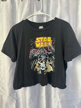 Star Wars Cropped Black Tee with Yellow Logo and Multicolor Character Print